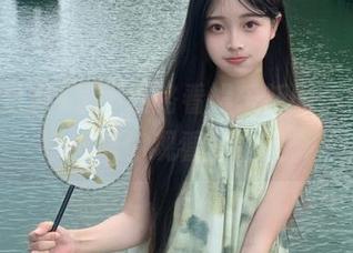 永不迷路看娱乐新闻，黑哥扒料陪你观看全过程